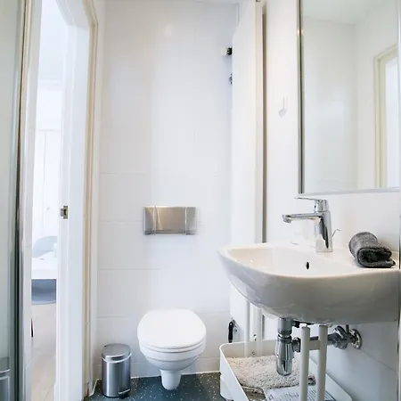 Four Star Apartments - Berkenbosch Blokstraat The Hague Room photo